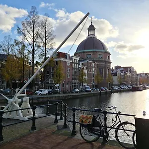 Canal View Bed & Breakfast Amsterdam